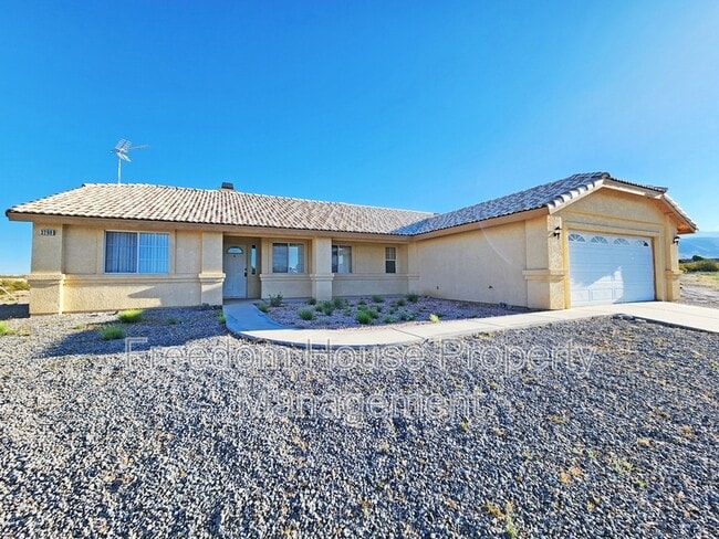 Building Photo - 3280 E Winery Rd