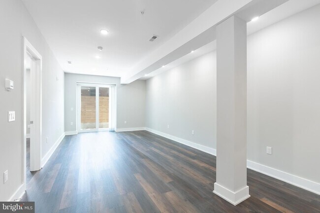 Building Photo - 45 W Haines St