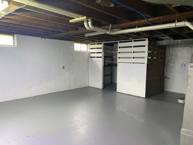 Building Photo - 2806 Bainbridge Ave