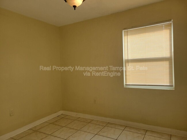 Building Photo - 4519 N Habana Ave