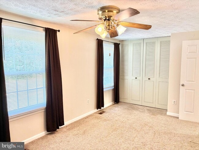 Building Photo - 1436 Point O Woods Ct