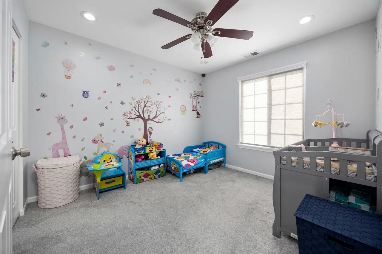 Building Photo - 9411 Harrison St