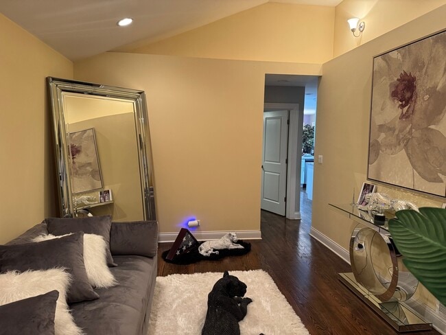 Building Photo - 1216 W 95th Pl