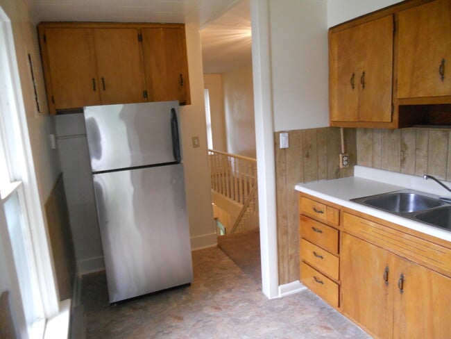 Building Photo - 1 BR Apartment Near Downtown