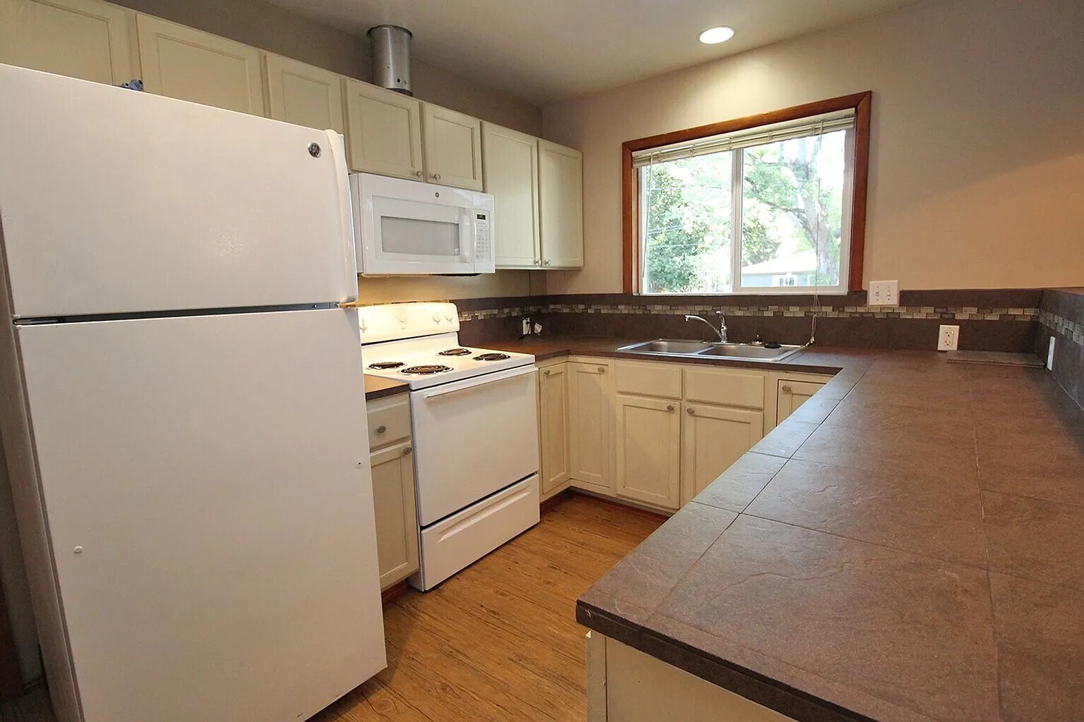 Building Photo - 9585 SE 41st Ave