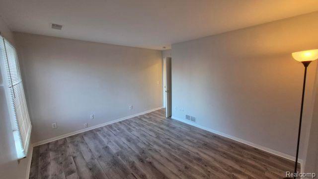 Building Photo - 16245 Roanoke St