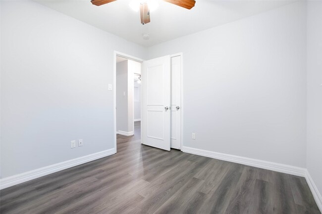 Building Photo - 56 E White Willow Cir