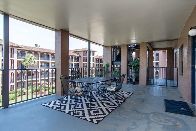 Building Photo - 6100 Gulfport Blvd S