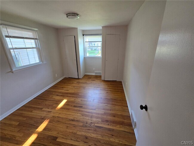 Building Photo - 202 Stafford Ave