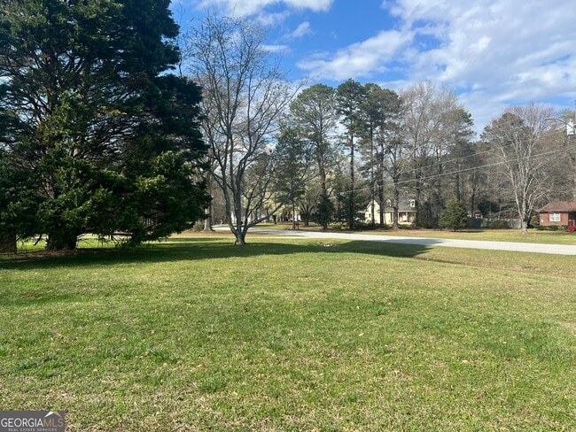 Building Photo - 318 Willowwind Dr