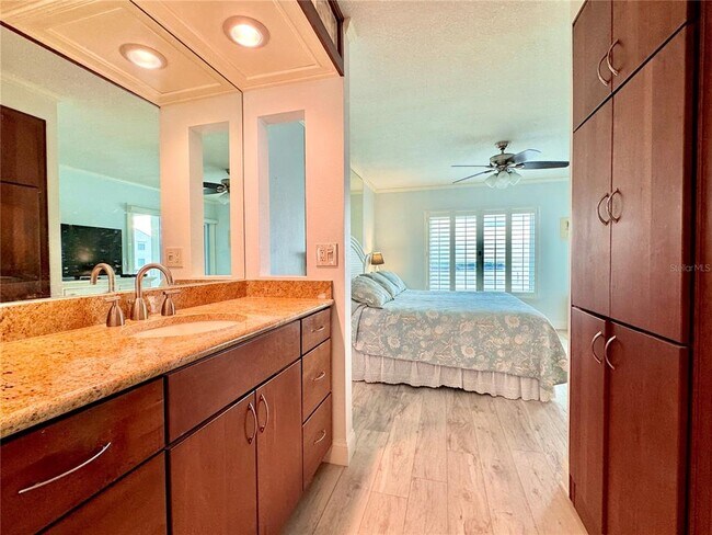 Building Photo - 4620 Bay Blvd