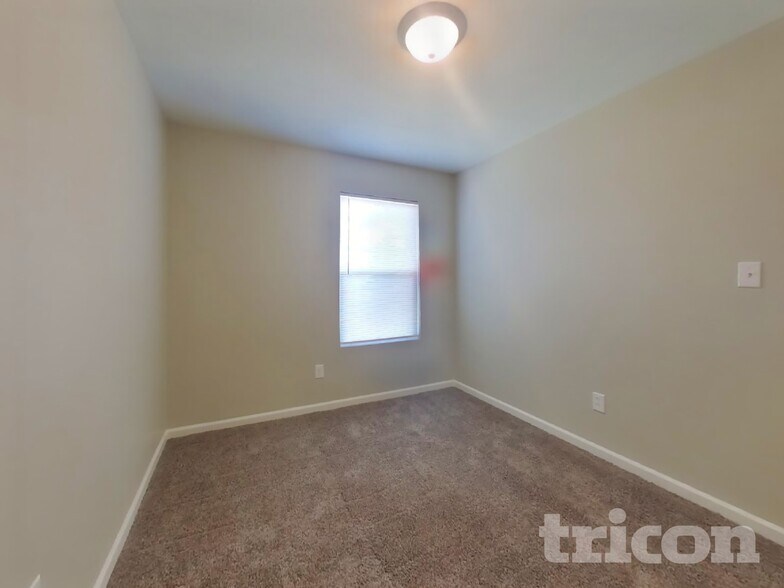 Building Photo - 2911 Wolfgang Way