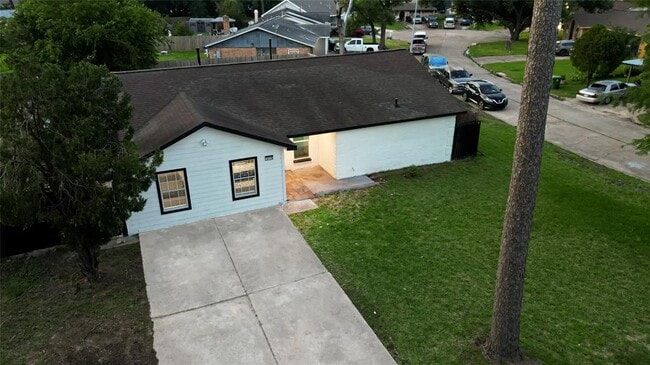 Building Photo - 12115 Wood Forest Dr