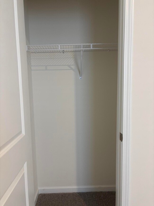 Building Photo - 372 Acorn St