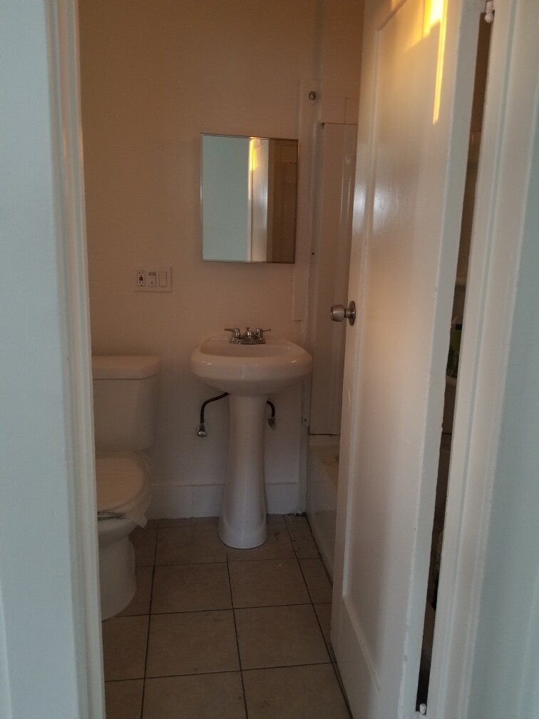 Building Photo - 1116 Magnolia Ave