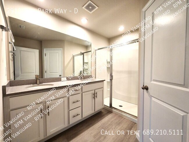 Building Photo - 2912 Oak Park Way