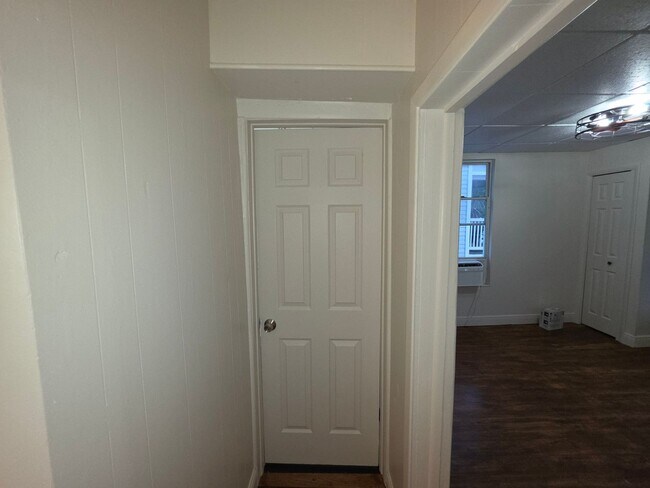 Building Photo - 202 Luella Ct