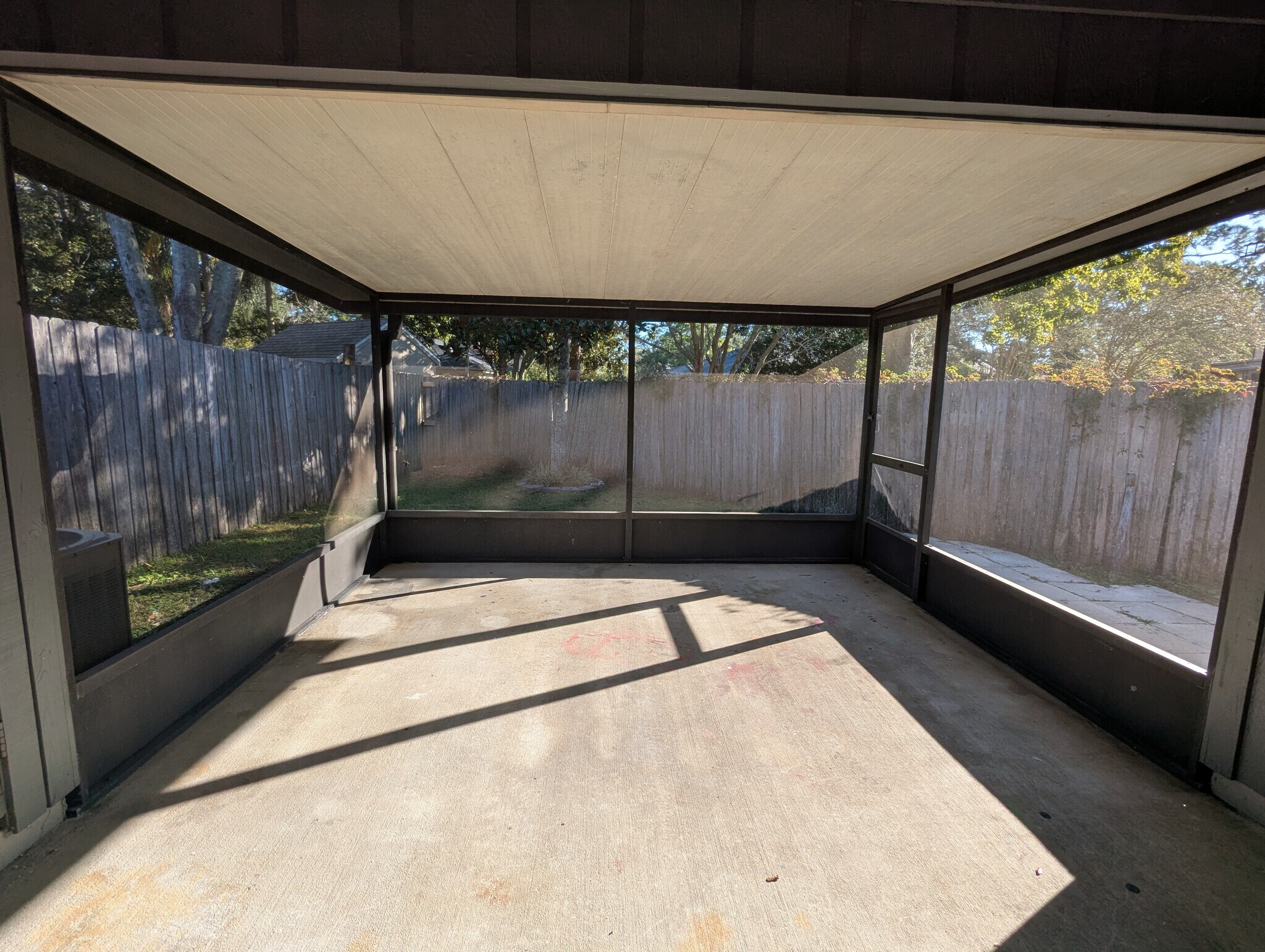 Building Photo - 5591 Greatpine Ln S