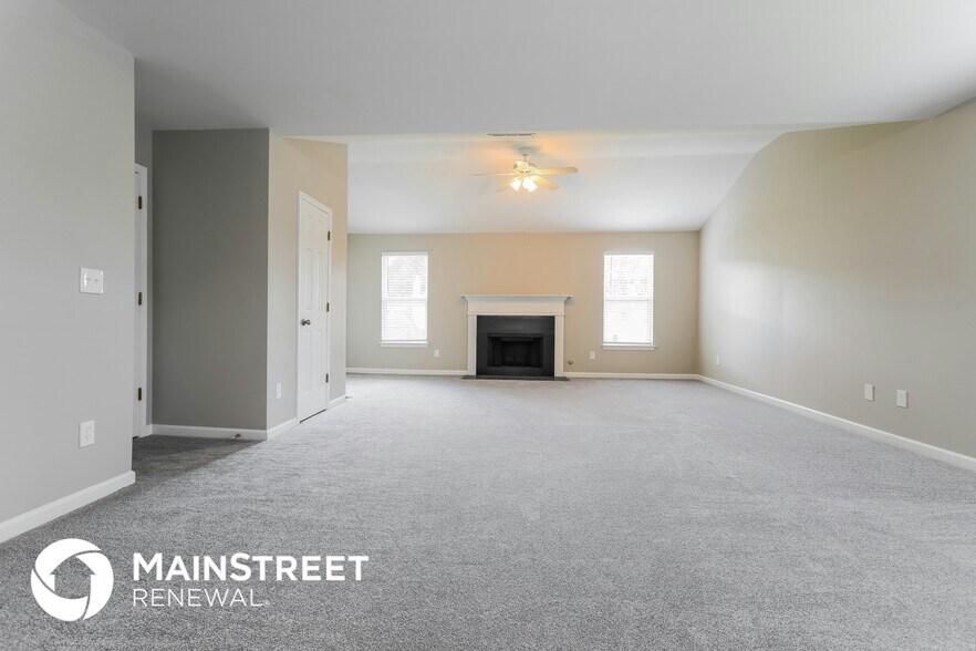 Building Photo - 5035 Michael Jay St