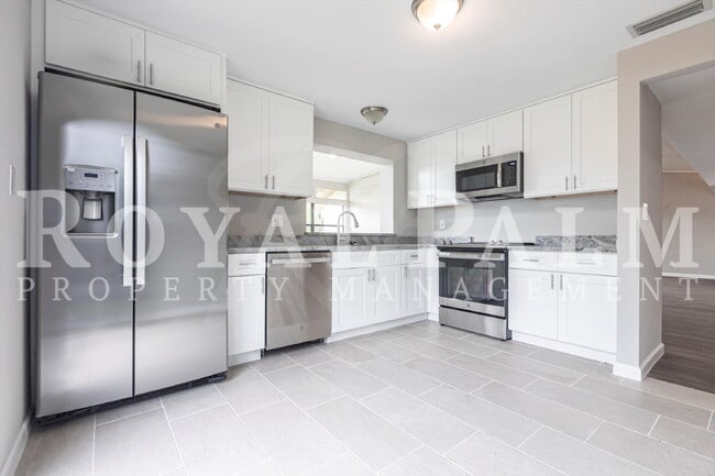 Building Photo - Renovated 3BR Home in The Forest — Seasonal Charm & Holiday Savings – Apply by 12/31 for One Mont...