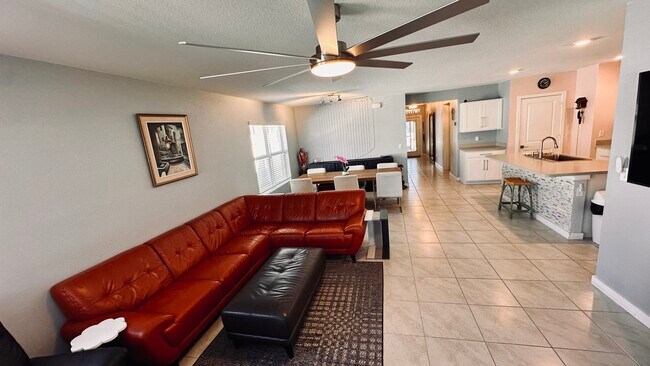 Building Photo - 3869 SE Lee St