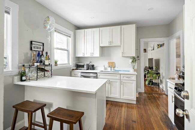 Building Photo - 39 Edison Green