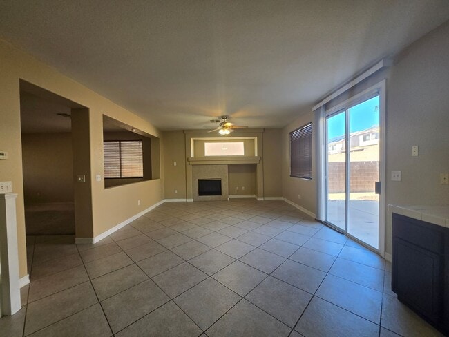 Building Photo - 2 Story Home with 5 Bedrooms