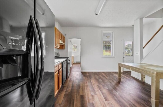 Building Photo - 2935 Devlin St