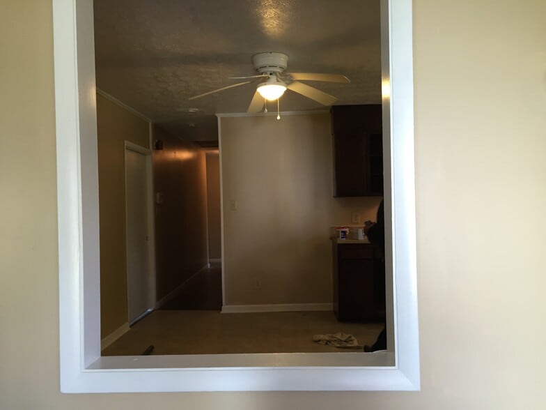 Building Photo - 1722 Shiloh Dr