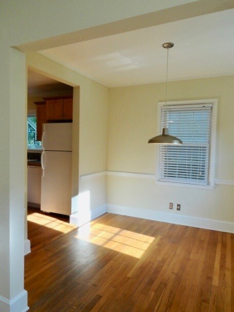 Building Photo - 1618 Delaware Ave