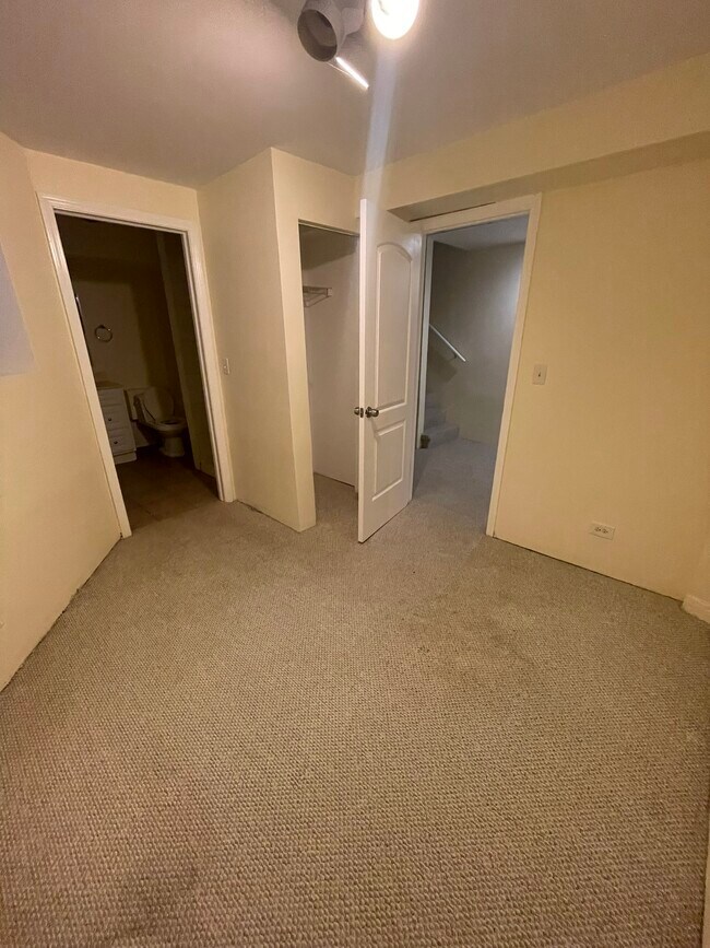 Building Photo - Haddon