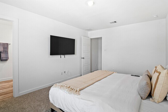 Building Photo - 3208 Rainwood Gate Dr