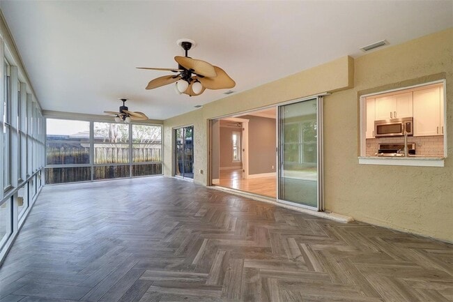 Building Photo - 2958 Meadow Wood Dr