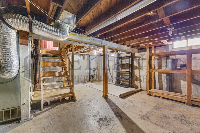 Building Photo - 4114 Vesta Dr