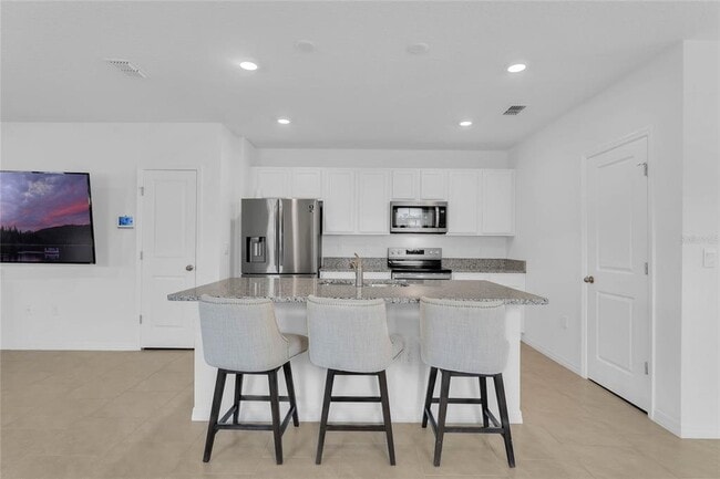 Building Photo - 13157 Bounty Ave