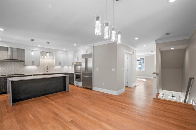 Building Photo - 799 Heath St