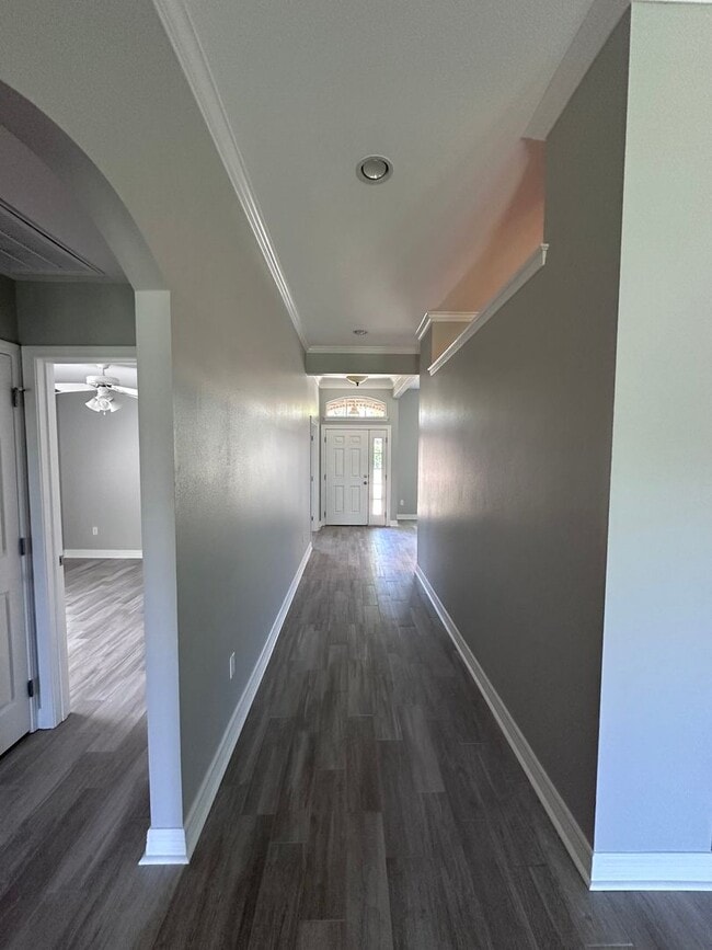 Building Photo - 265 Avondale Ln