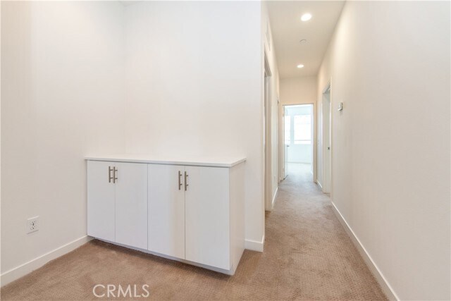 Building Photo - 126 Finch