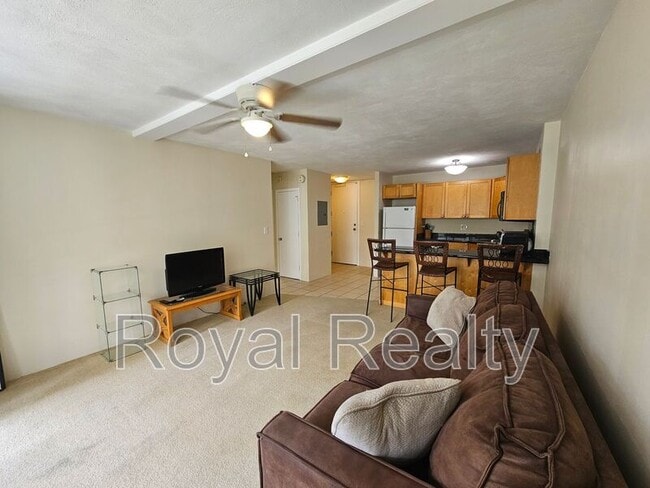 Building Photo - 430 Kaiolu St