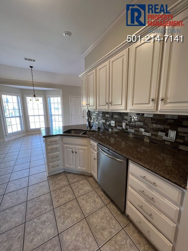 Building Photo - 198 Deauville Dr
