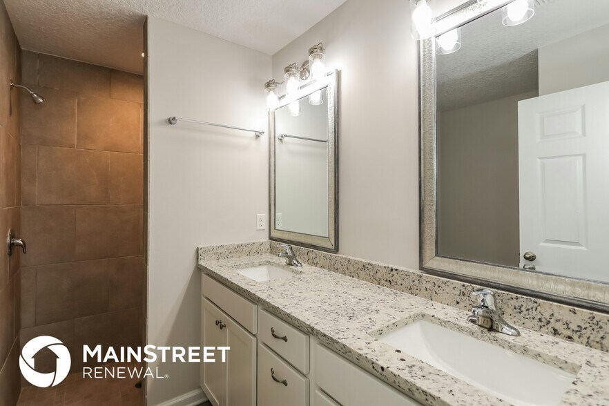 Building Photo - 416 Palm St