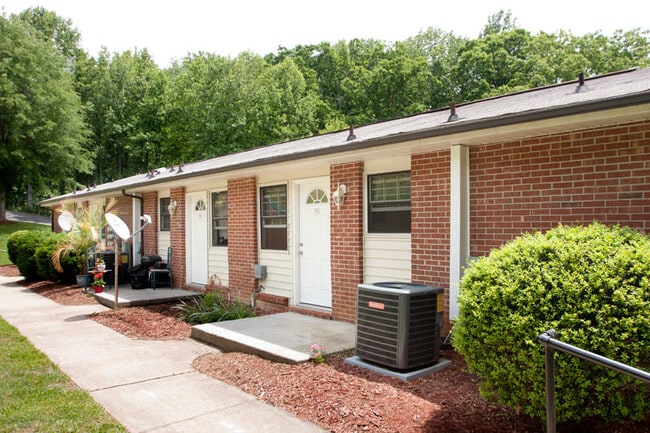 Building Photo - 33 Canteberi Ct