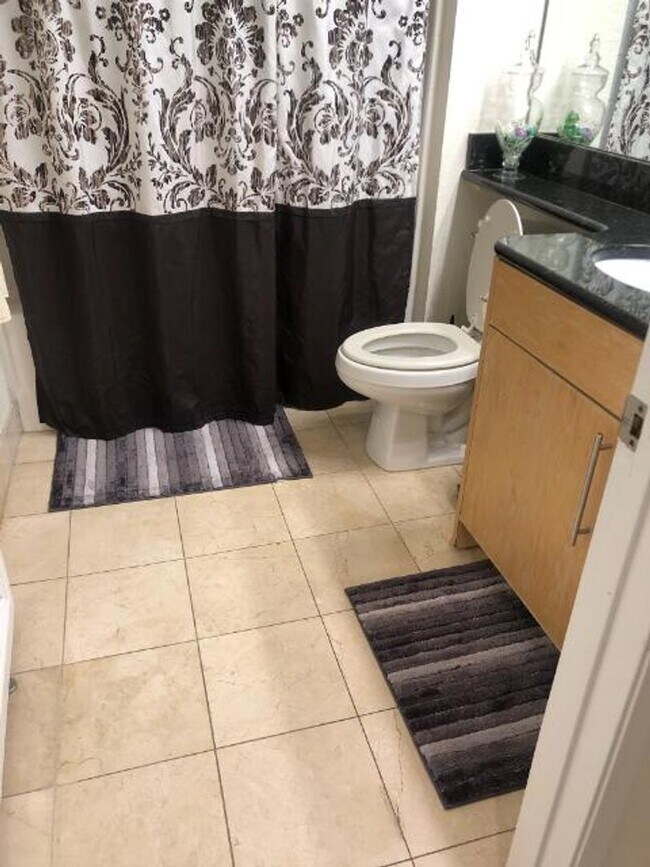 Building Photo - Meridian - Luxury 1Bdr/Bath Fully Furnishe...