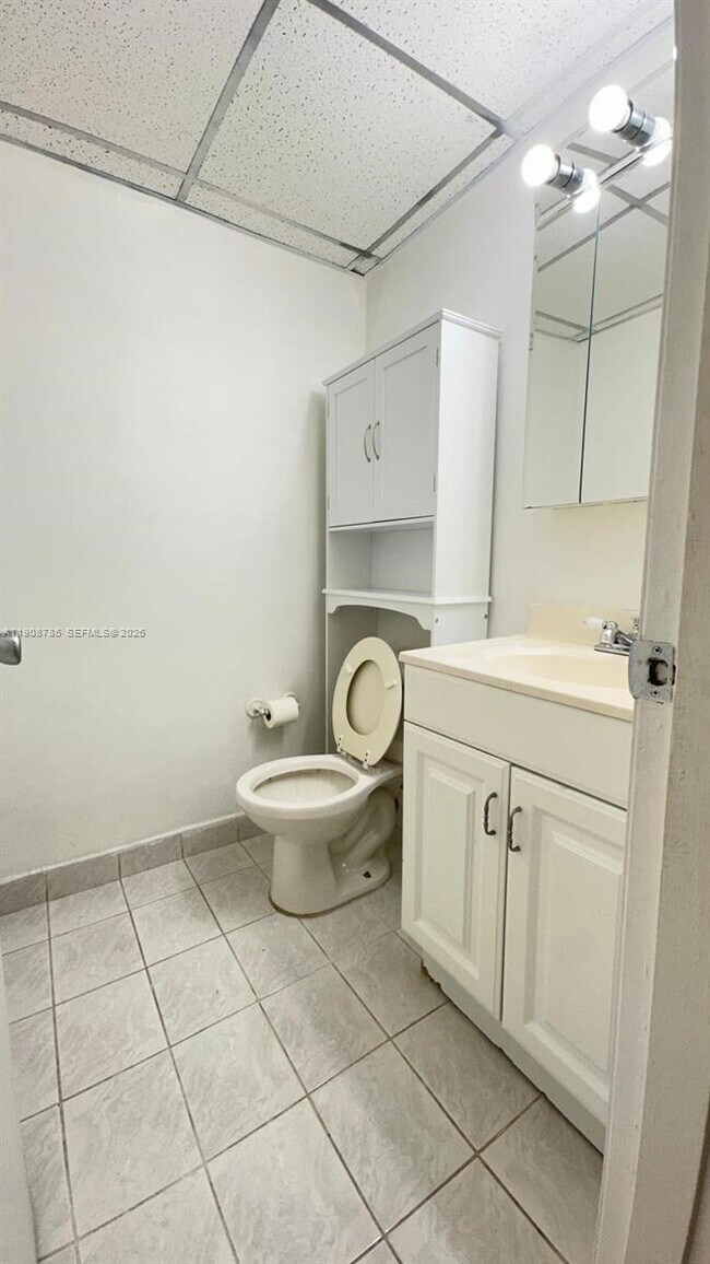 Building Photo - 6780 W 2nd Ct