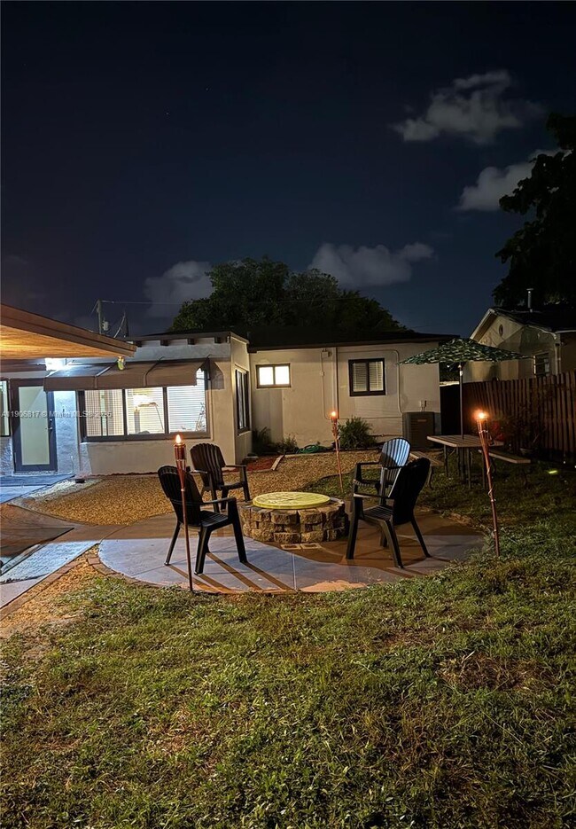 Building Photo - 117 NE 2nd Terrace