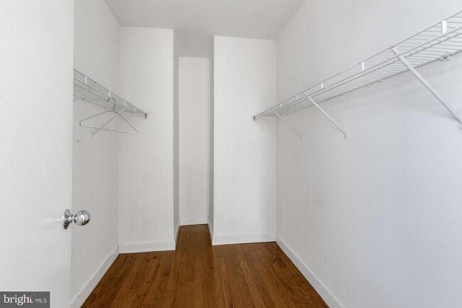 Building Photo - 1900 Hamilton St