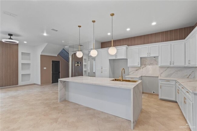 Building Photo - 24 S 5th St