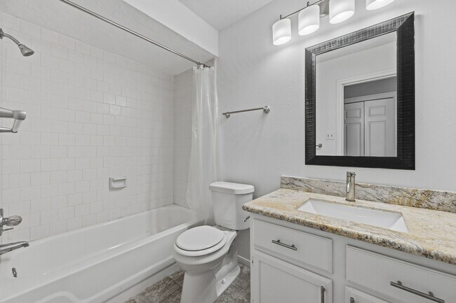 Building Photo - 3330 Beech Point Dr