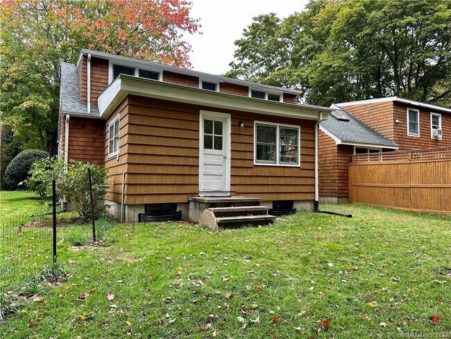 Building Photo - 31 Cottage Pl