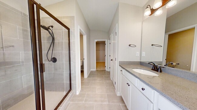 Building Photo - Large Home in The Preserve